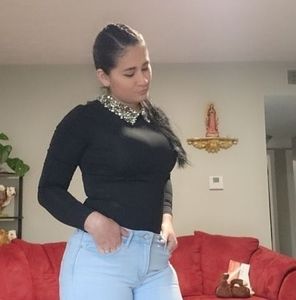 Meet your Posher, Daniela